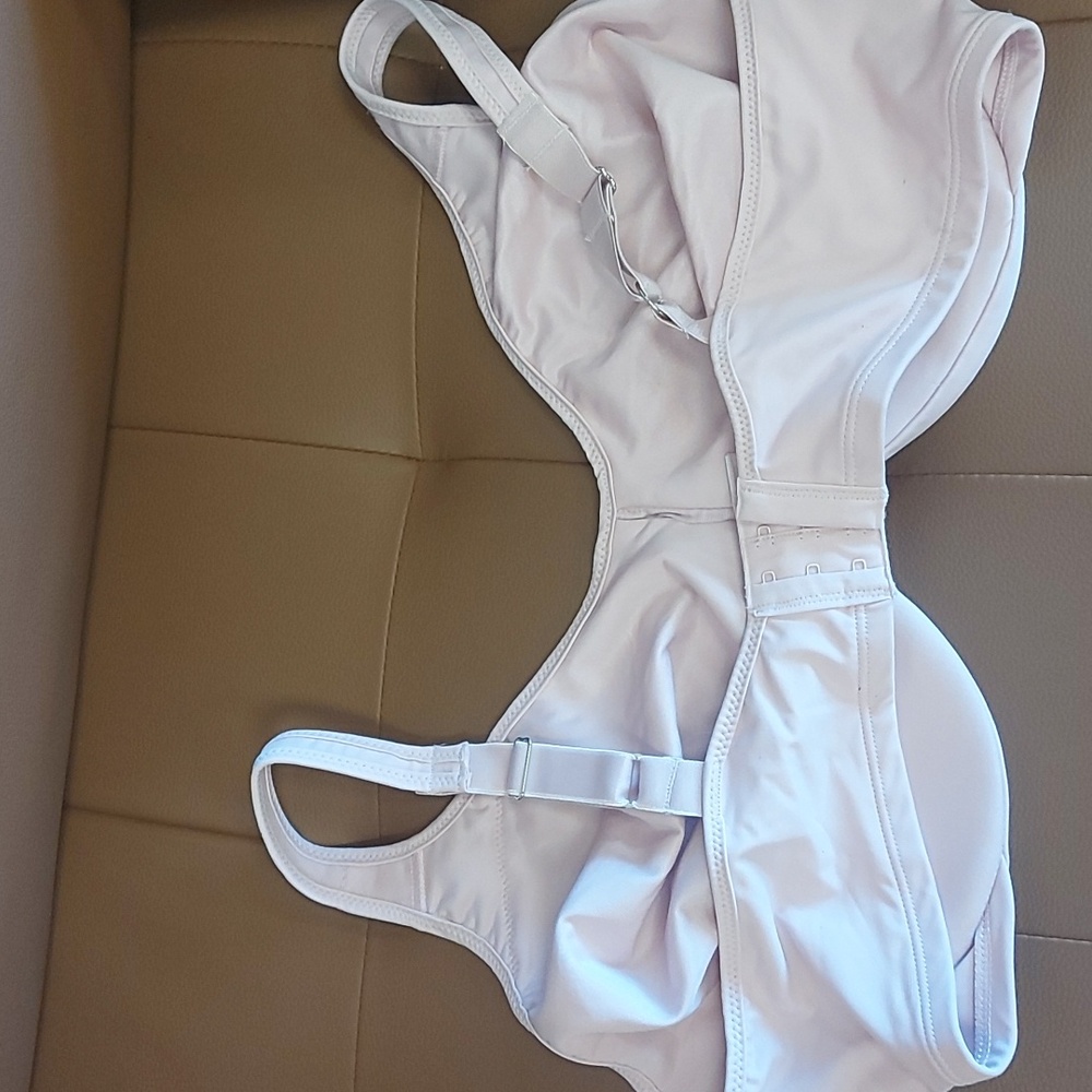 Bali size 42DD bra - Picture 3 of 5